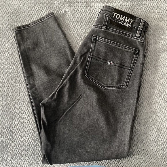 Tommy Hilfiger Y2K LOOK Mom Jeans, Cotton, High Rise tapered Grey Size 28 - Picture 12 of 12